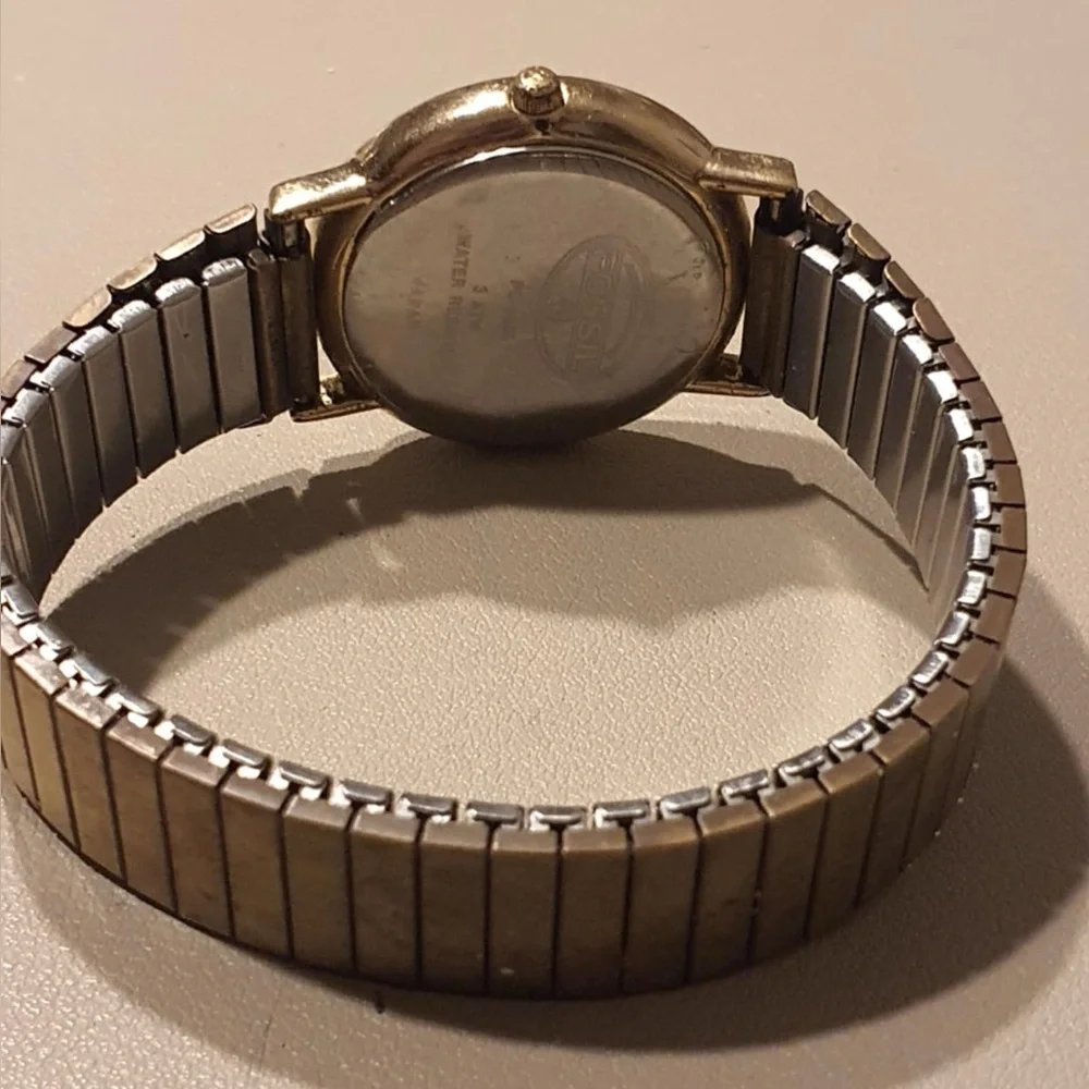 Vintage Fossil PC-9205 Goldtone /MOP Women's Watch w/Prism Glass